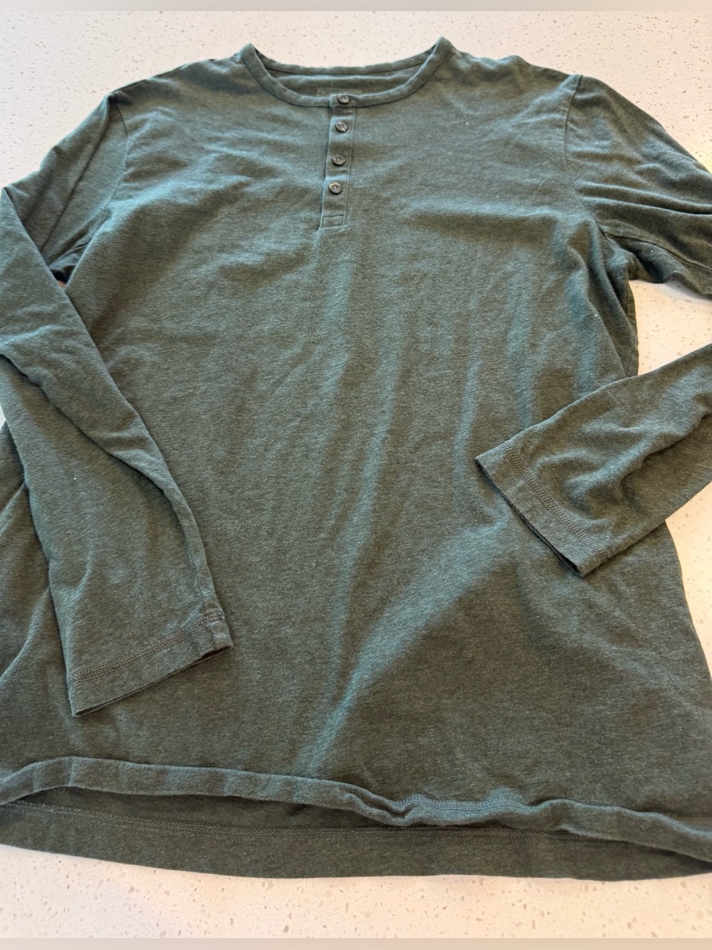 L Patagonia Henley Shirt Worn Wear Outdoors Organic Cotton MensLarge Small Flaw